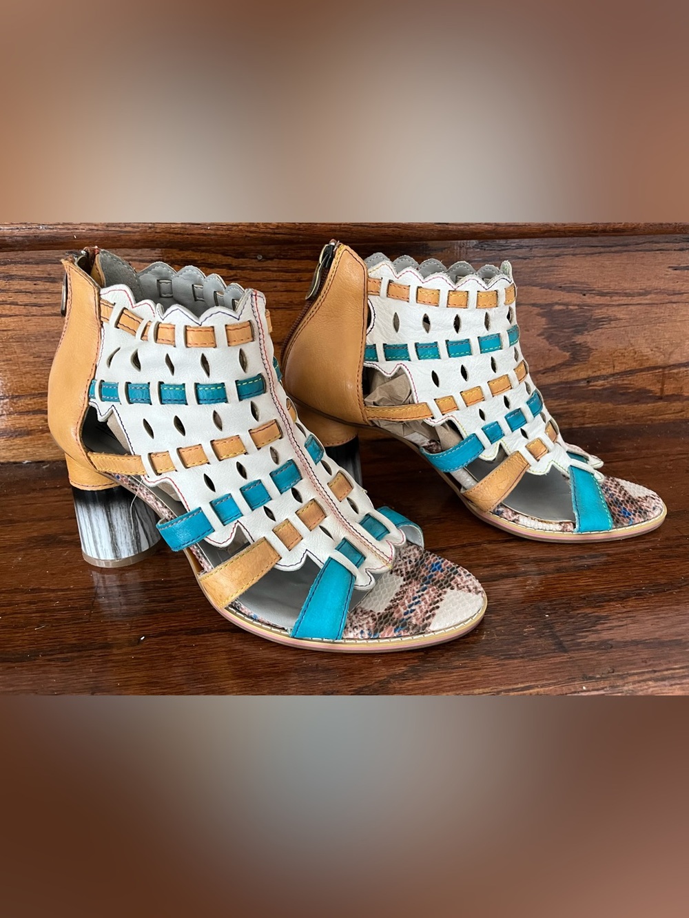 Spring Step L’Artiste Women 40 US 9 Leather Cutout Heels Turquoise Boho Sandals